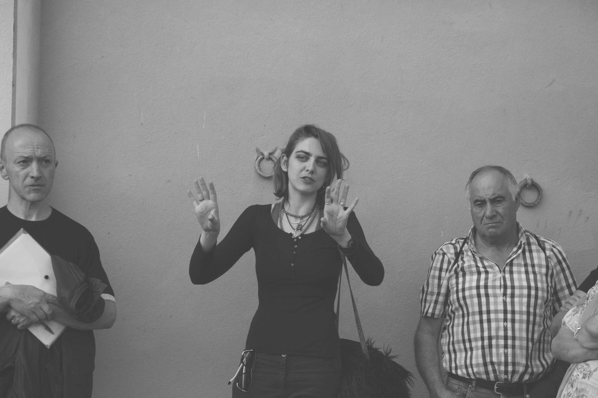 Ariadna Raventós presentant el seu treball (foto: Marina Sáenz)