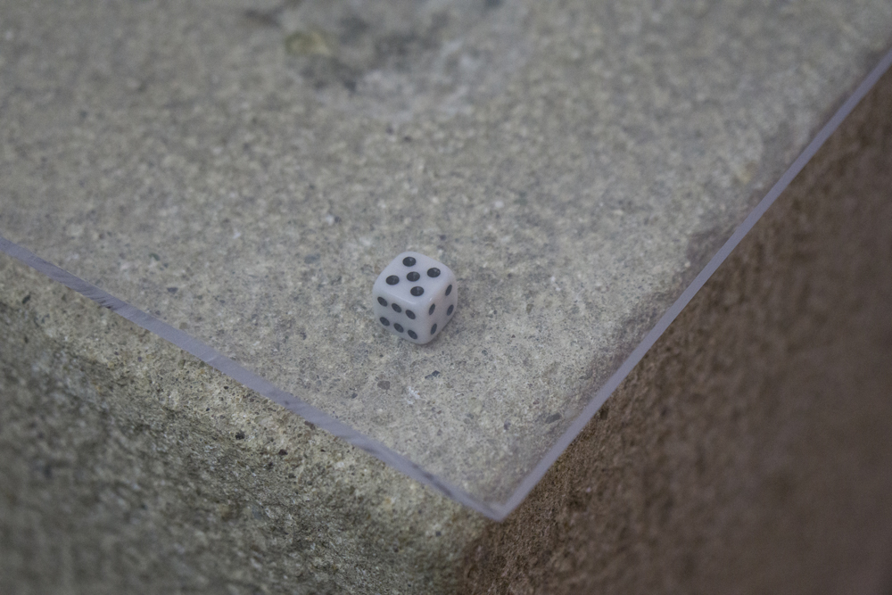 "Una tirada de dados"_Jonathan Millán_Bianyal 2019 (foto: Luís Delgado)