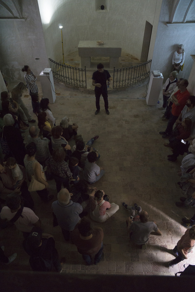 "Una tirada de dados"_Jonathan Millán_Bianyal 2019 (foto: Luís Delgado)