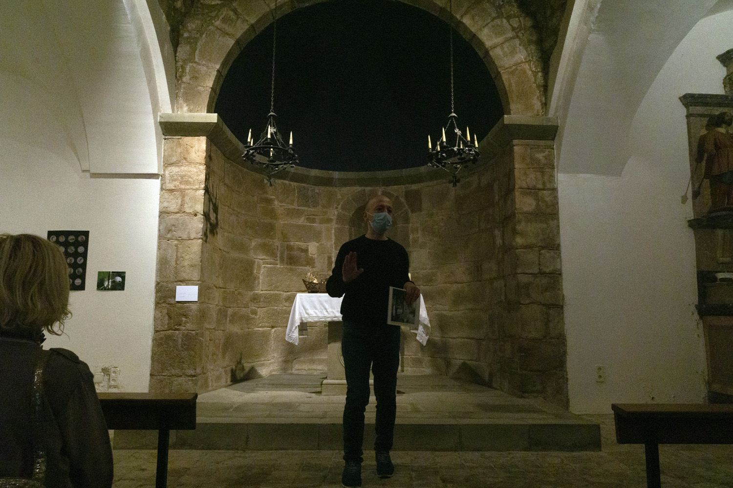 Vista parcial de l'interior de l'església de Sant Andreu de Socarrats. Bianyal 2020 (foto: Luís Delgado)